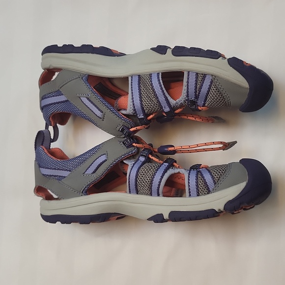Teva Manatee Sport Sandals. - Picture 12 of 13